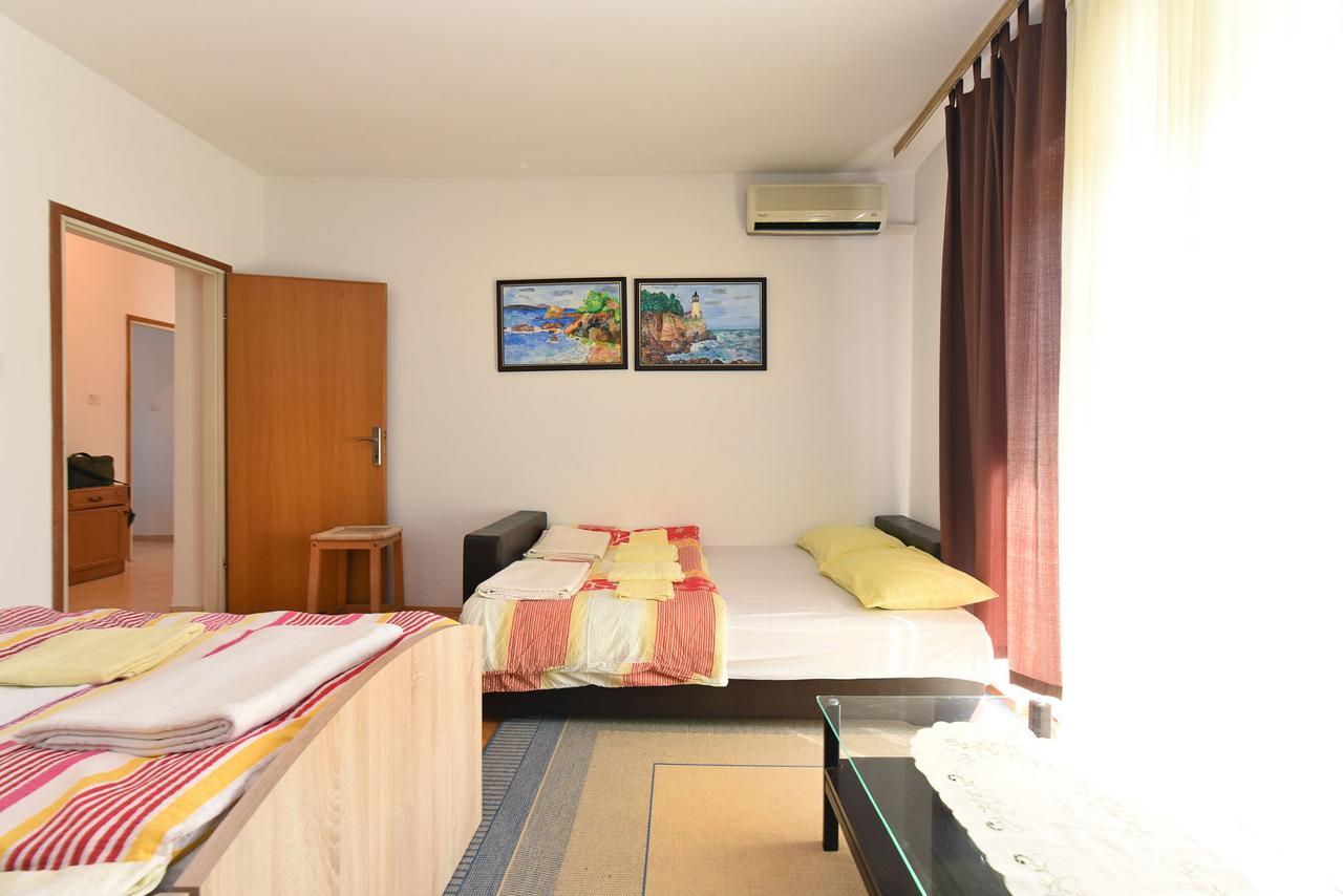 Apartments Josip 74 Πούλα Εξωτερικό φωτογραφία